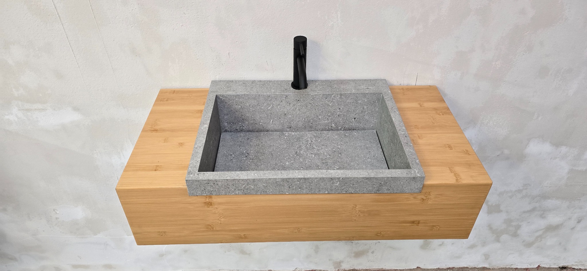 Handgefertigter Waschtisch Modell 3